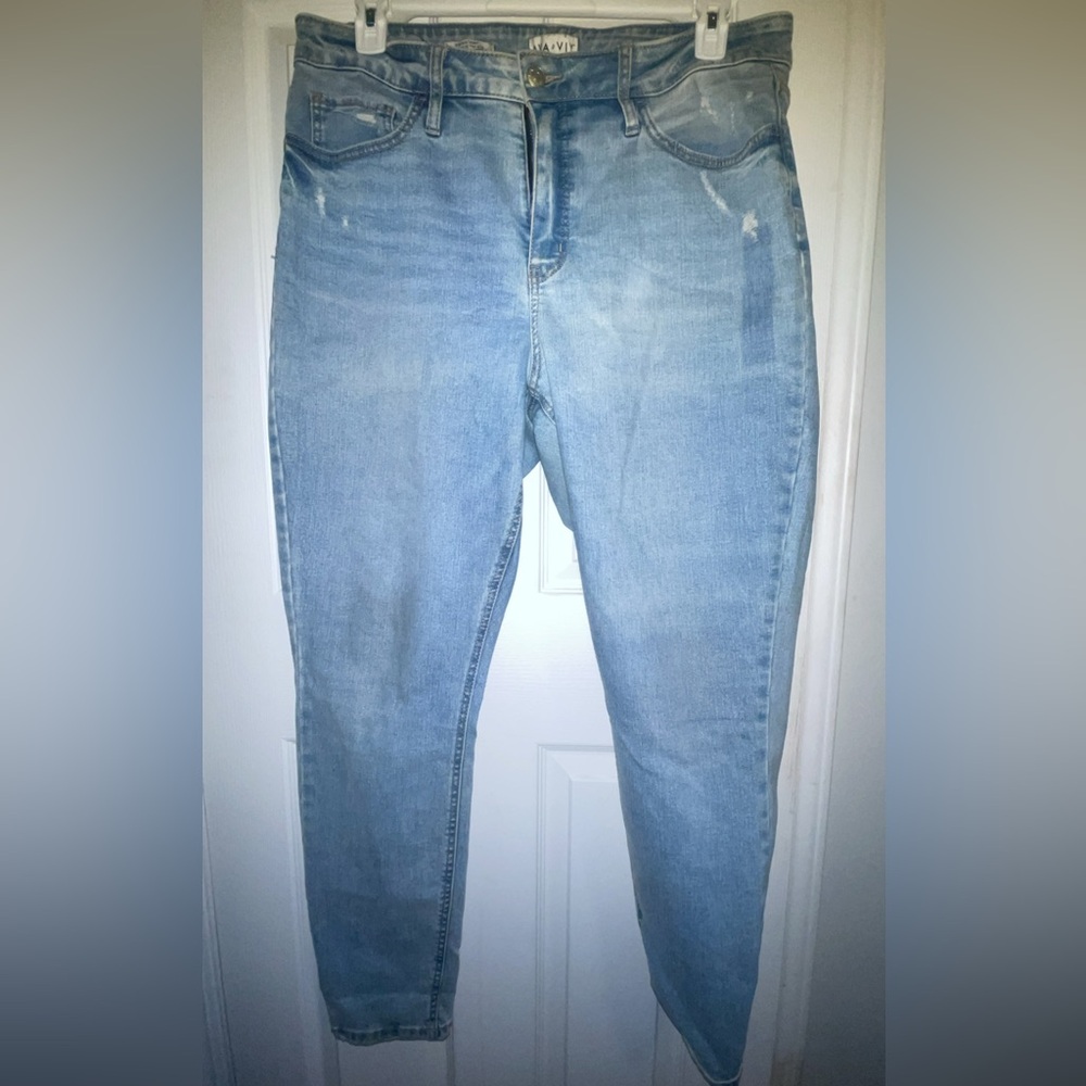 Ava & Viv Light Wash Skinny Jeans